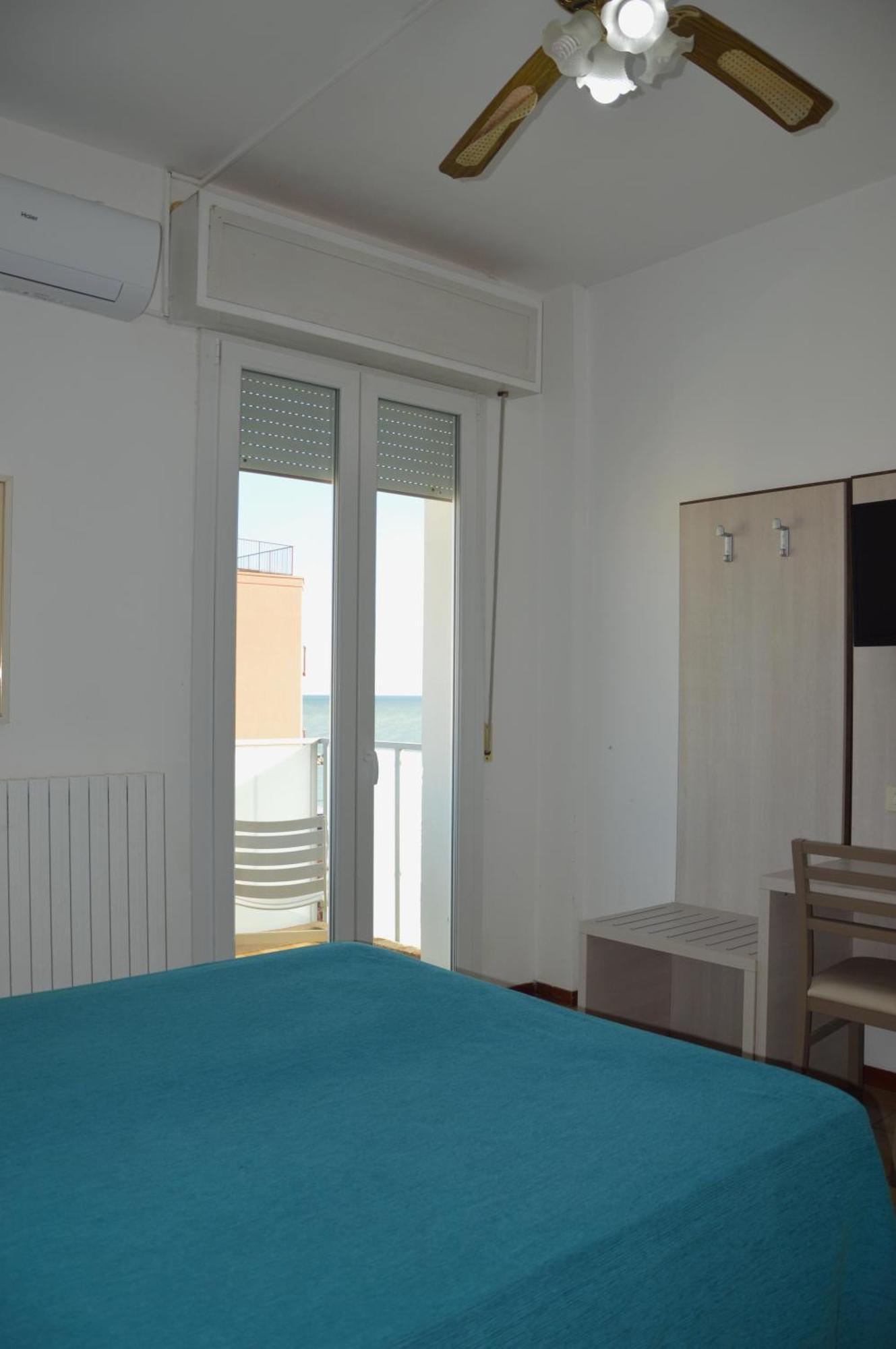 Hotel Caesar Pesaro Zewnętrze zdjęcie