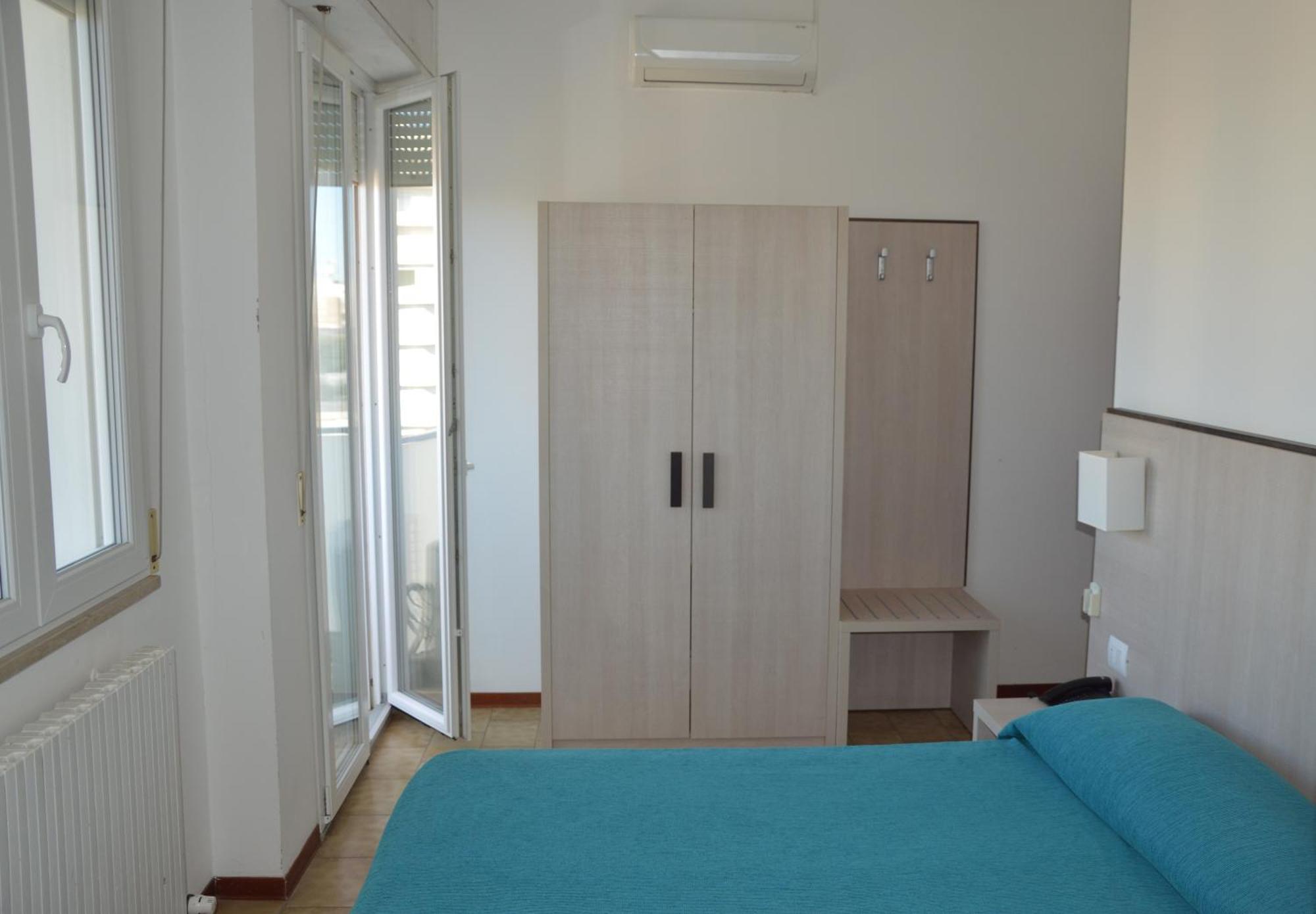 Hotel Caesar Pesaro Zewnętrze zdjęcie
